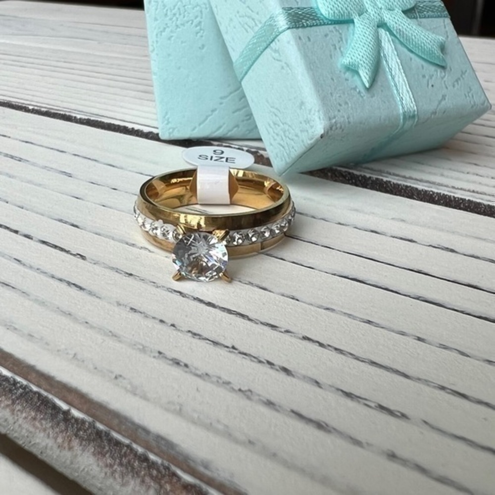 Gold Titanium Zircon Fashion Ring size 9